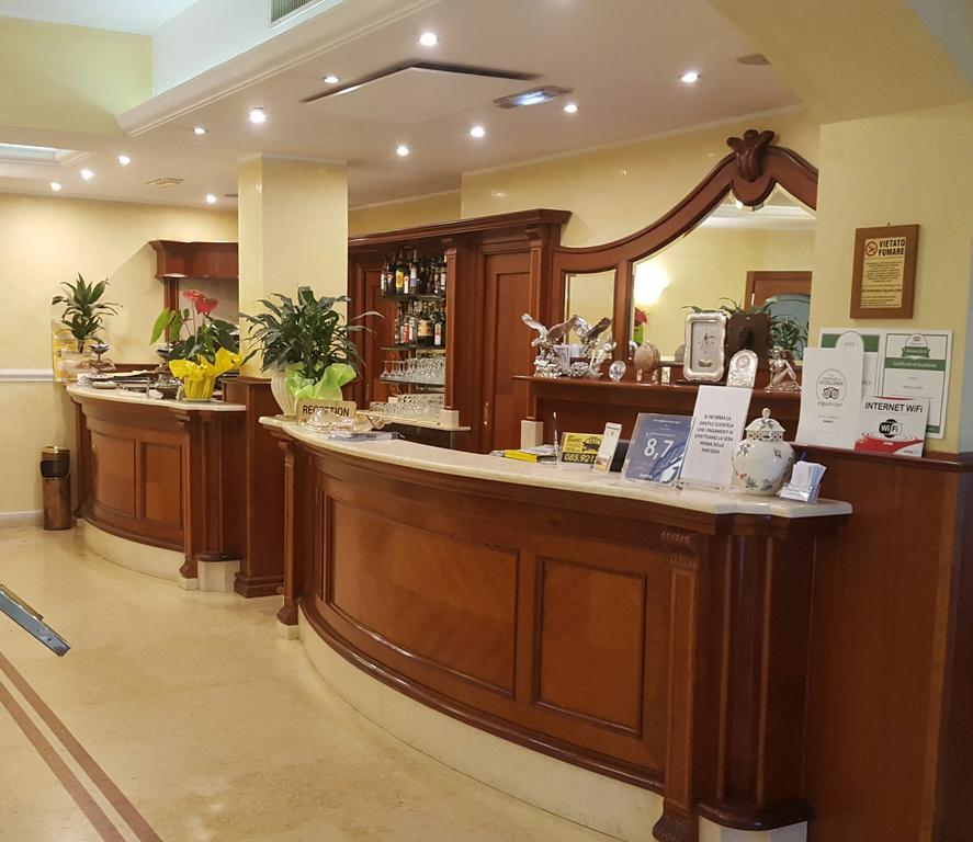 פרנקווילה אל מארה Hotel Corallo מראה חיצוני תמונה